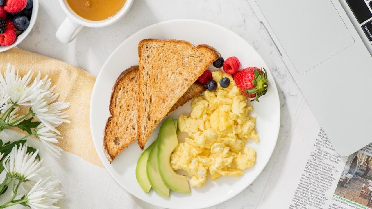 Super 8 By Wyndham West Greenwich/Providence Ngoại thất bức ảnh