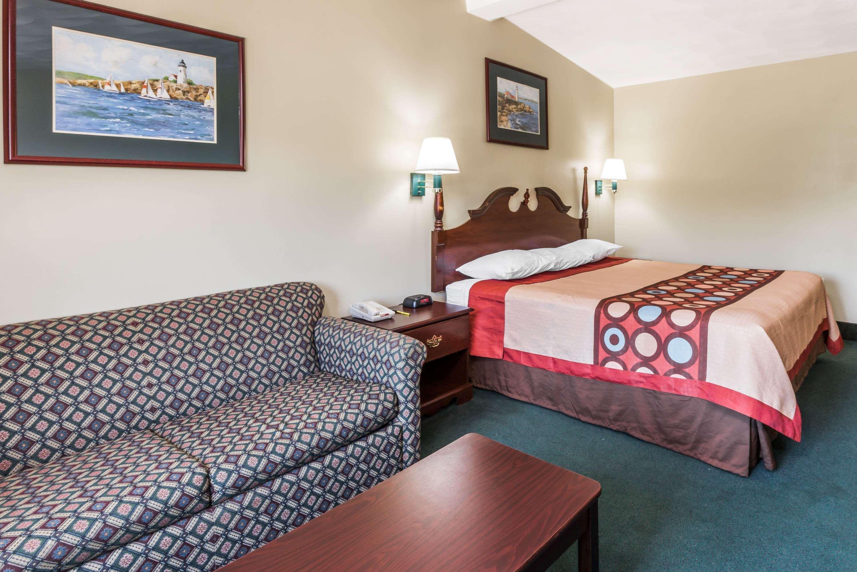 Super 8 By Wyndham West Greenwich/Providence Ngoại thất bức ảnh