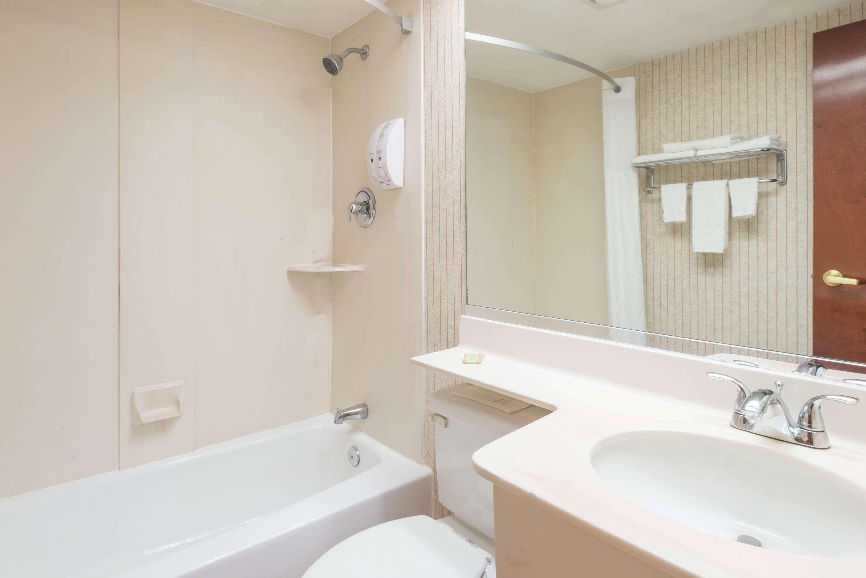 Super 8 By Wyndham West Greenwich/Providence Ngoại thất bức ảnh