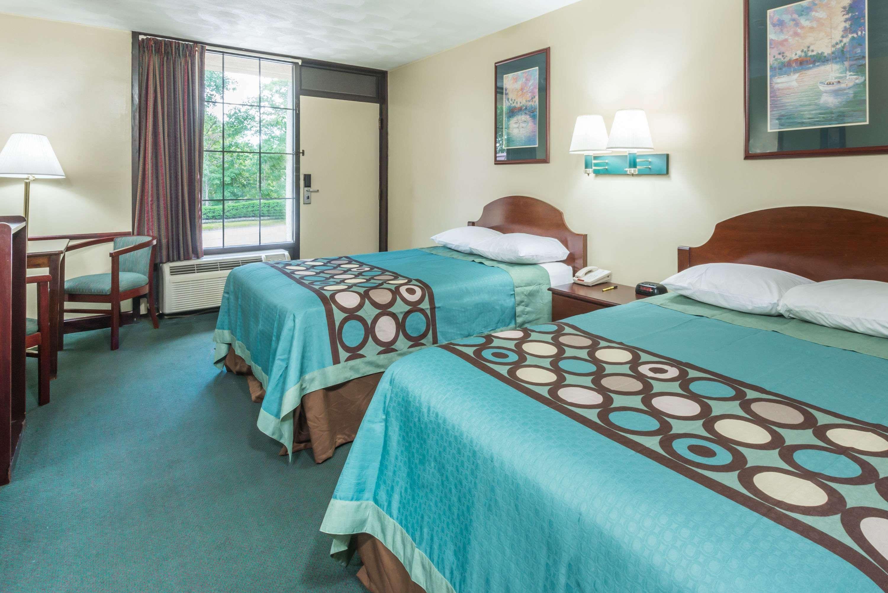 Super 8 By Wyndham West Greenwich/Providence Ngoại thất bức ảnh