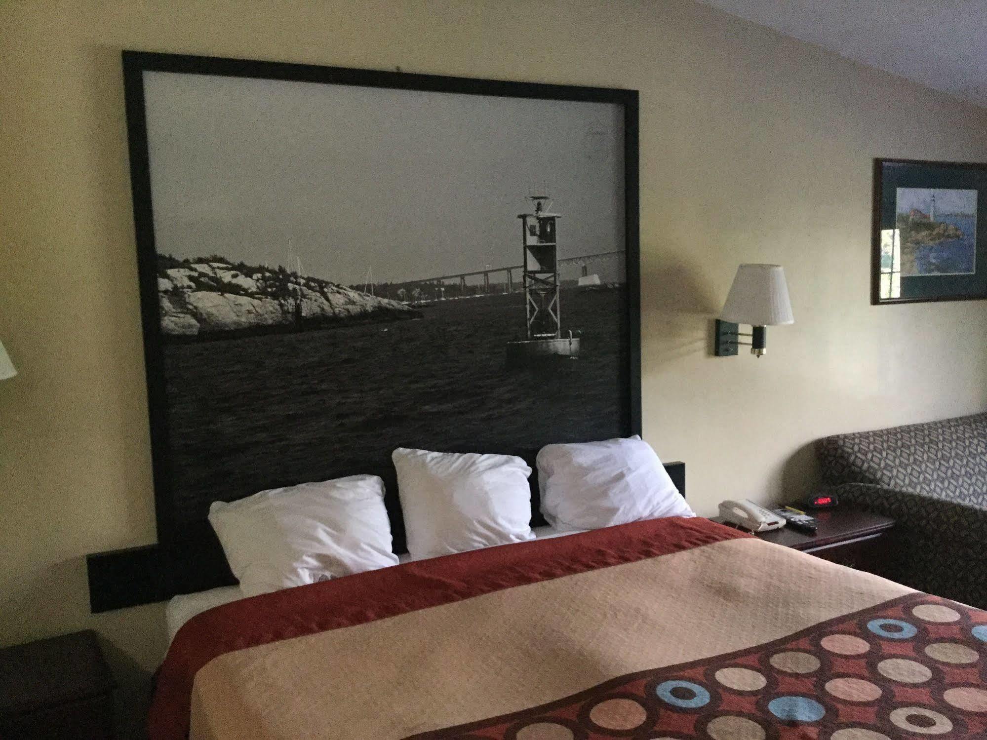 Super 8 By Wyndham West Greenwich/Providence Ngoại thất bức ảnh