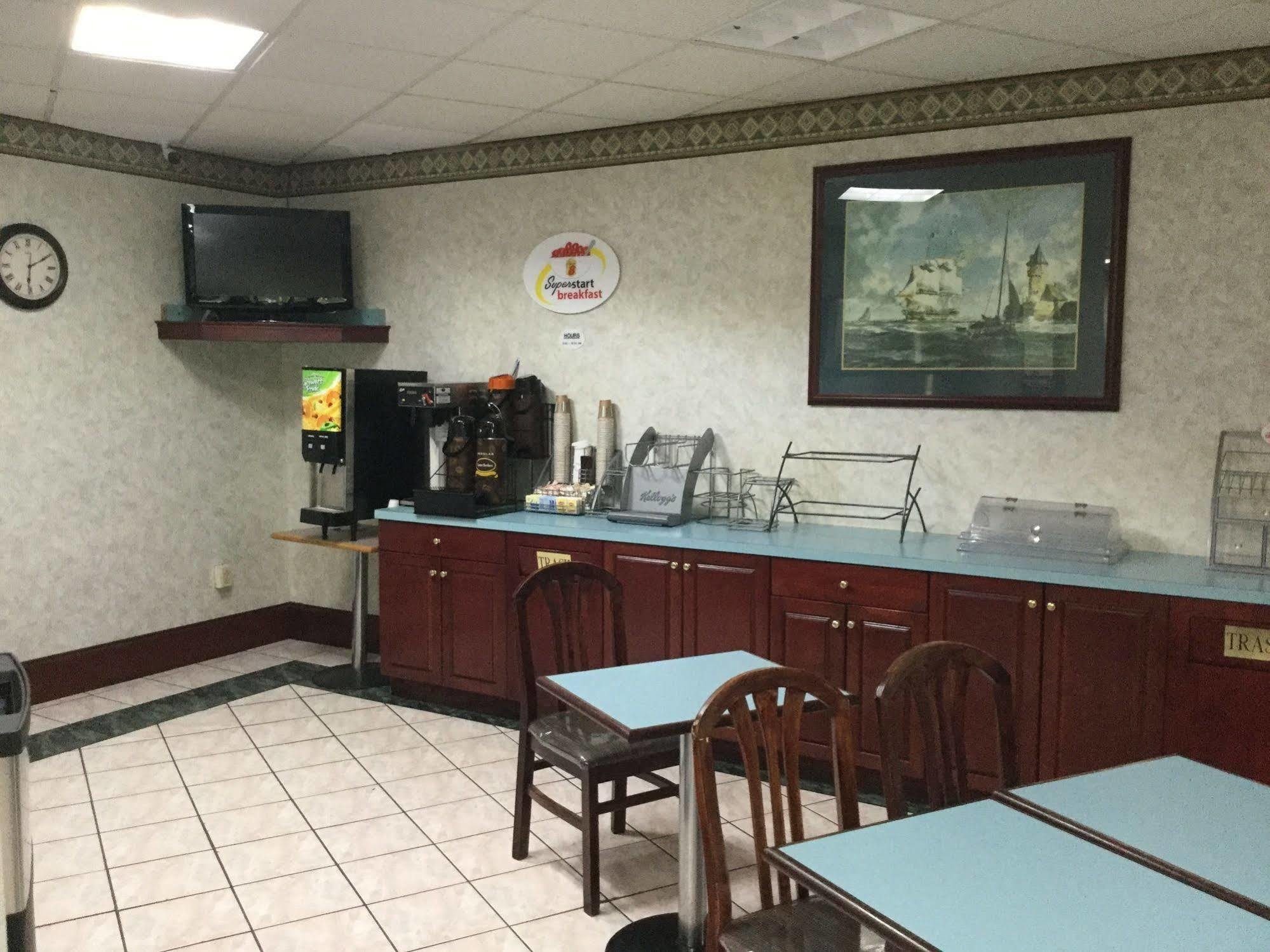 Super 8 By Wyndham West Greenwich/Providence Ngoại thất bức ảnh